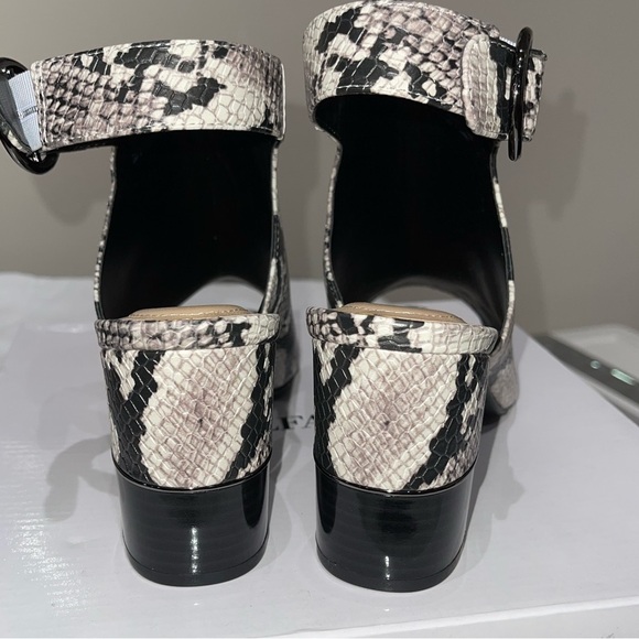 NIB Alfani Florissp Snake Sandal. Size 9. Black & Ivory - Picture 5 of 10